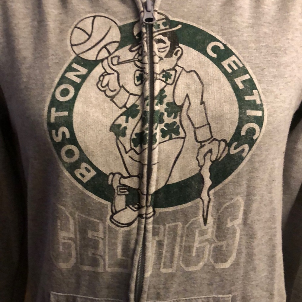 Sweatshirt - Picture 2 of 4